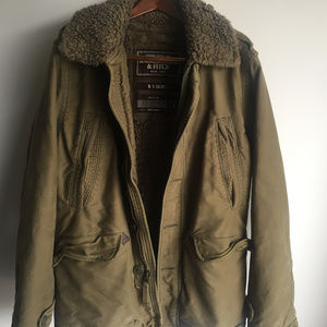 Abercrombie & Fitch B-9 | Olive | Large